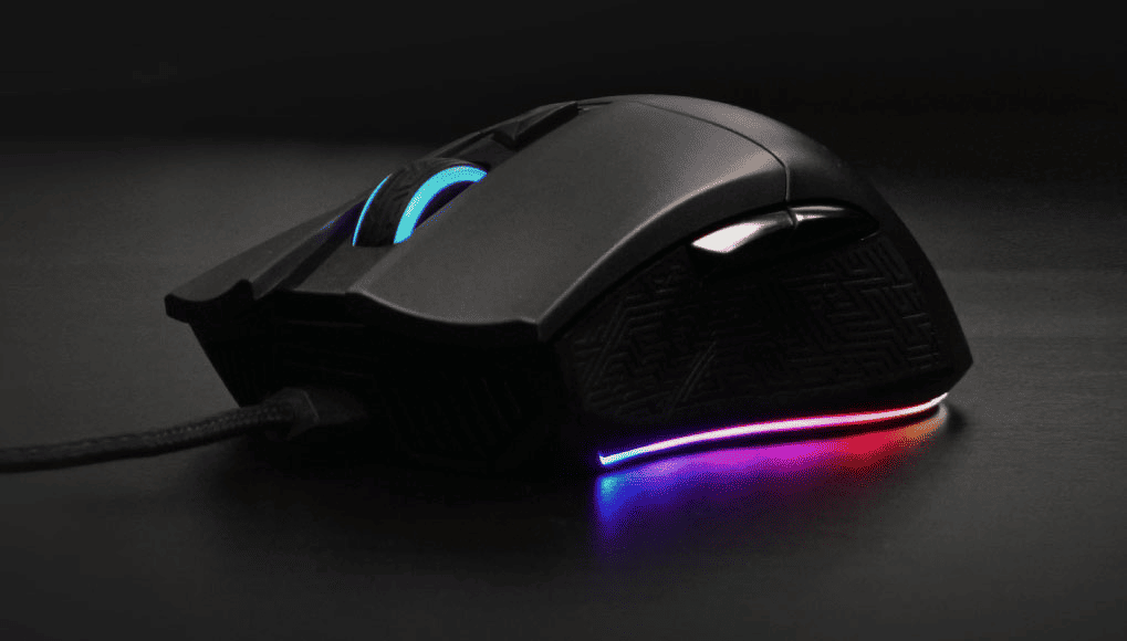 Gaming mouse with DPI button